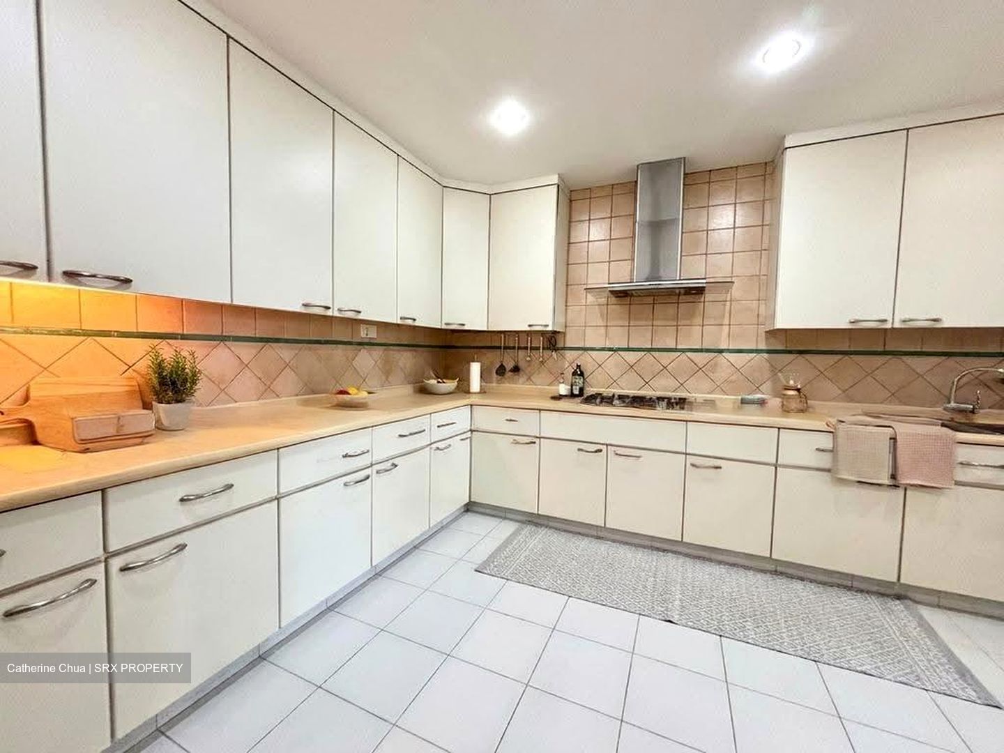 Mandalay Towers (D11), Apartment #626509101